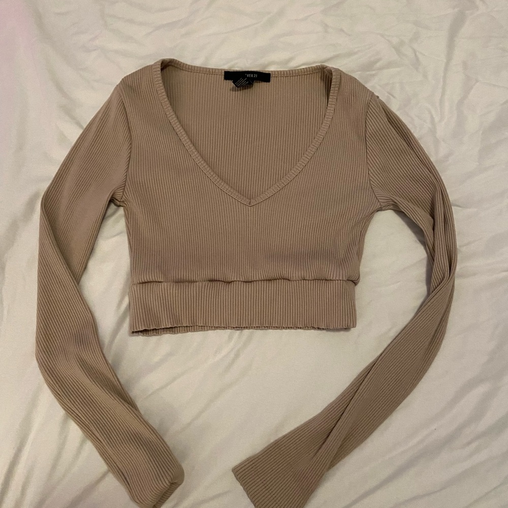 BROWN CROPPED LONG SLEEVE WITH A V NECK WORKOUT SHIRT!!! Forever 21 size xs